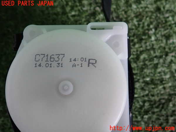 2UPJ-9233487155]アクア(AQUA)(NHP10)右2列目シートベルト 中古_4