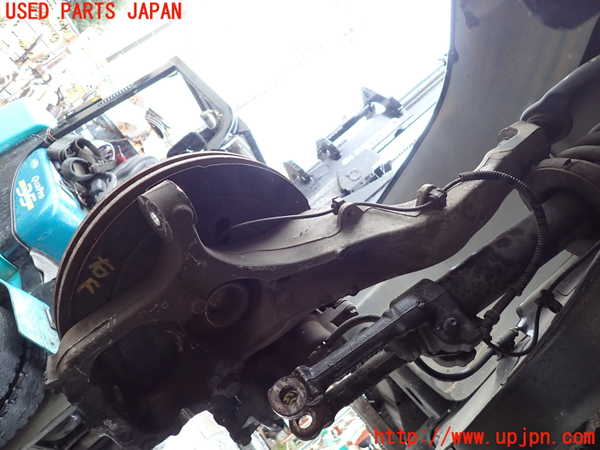 1UPJ-9233494290]ジープ・グランドチェロキー(WH47)右フロントナックルハブ 中古_2
