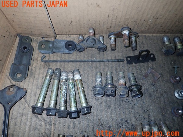 3UPJ=9233500720]テラノ(TR50)後期 ネジ・ナット・ステー類 セット ジャンク_2