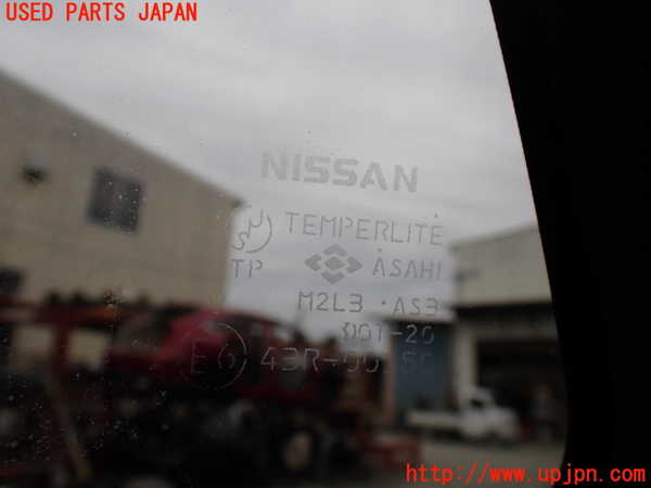 1UPJ-9233501380]テラノ(TR50)右クォーターガラス M2L3 中古_3
