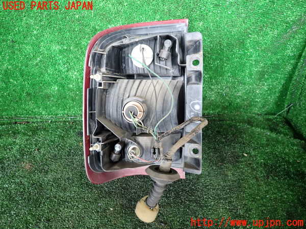 1UPJ-9233501530]テラノ(TR50)右テールランプ 中古_2