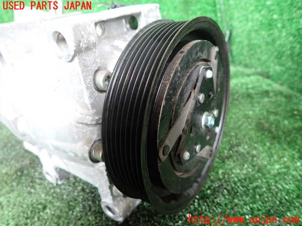 1UPJ-9233506025]テラノ(TR50)エアコンコンプレッサー 中古_3