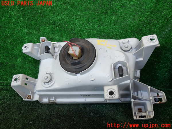 1UPJ-9233511132]ハイラックスサーフ(KZN185W)左ヘッドライト ハロゲン 中古_3