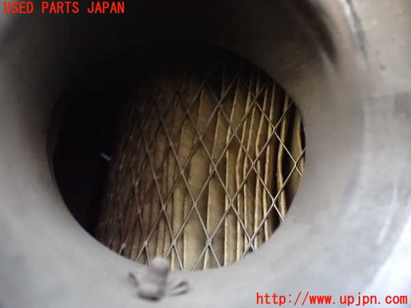1UPJ-9233512560]ハイラックスサーフ(KZN185W)エアクリーナーボックス 中古_5