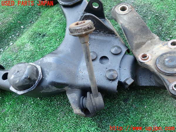 1UPJ-9233515176]ハイラックスサーフ(KZN185W)右フロントロアアーム1 中古_2