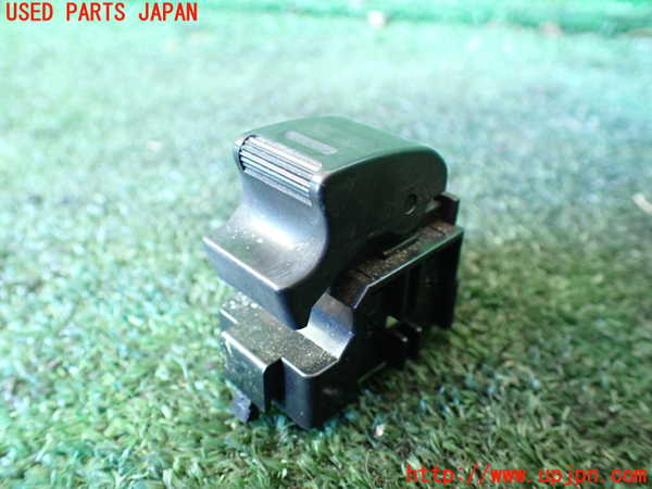 1UPJ-9233516245]ハイラックスサーフ(KZN185W)左前パワーウィンドウスイッチ 中古_2