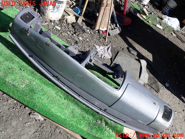 1UPJ-9233517505]ハイラックスサーフ(KZN185W)ダッシュボード 中古_3