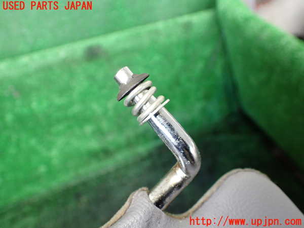 1UPJ-9233517625]ハイラックスサーフ(KZN185W)室内サンバイザー右側 中古_3