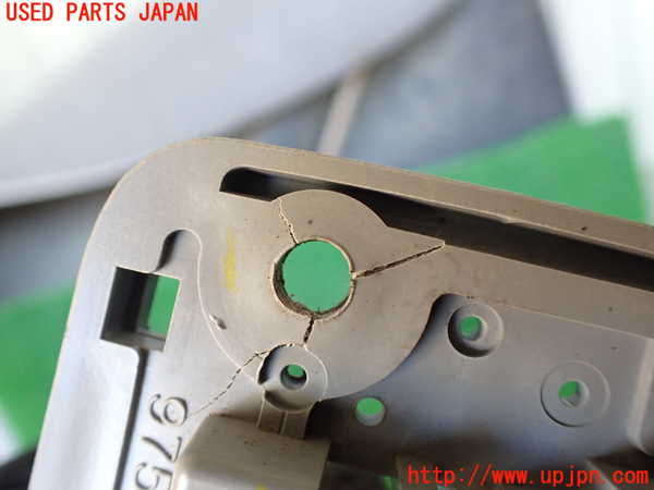 1UPJ-9233517615]ハイラックスサーフ(KZN185W)ルームミラー 中古_4