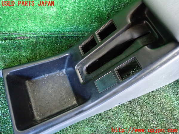 1UPJ-9233517540]ハイラックスサーフ(KZN185W)センターコンソール 中古_2