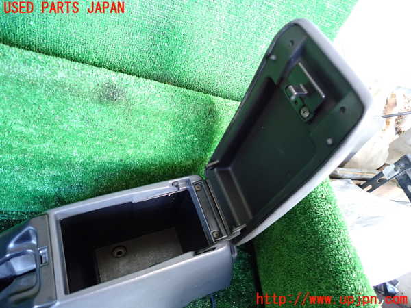 1UPJ-9233517540]ハイラックスサーフ(KZN185W)センターコンソール 中古_3