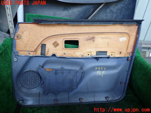1UPJ-9233511264]ハイラックスサーフ(KZN185W)左前ドア内張り 中古_4