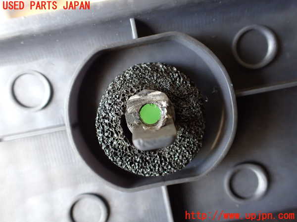 1UPJ-9233517771]ハイラックスサーフ(KZN185W)ラゲッジトレイ1 中古_3