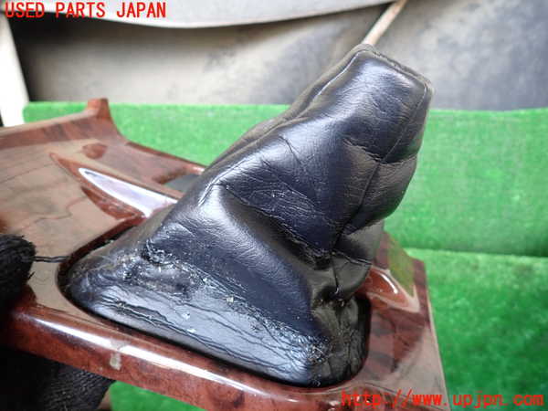 1UPJ-9233517575]ハイラックスサーフ(KZN185W)シフトブーツ 中古_2