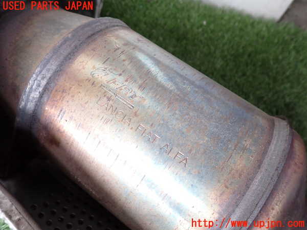 2UPJ-9233522041]フィアット・プントエヴォ(199144)エキマニ1 触媒 マニバーター 中古_4