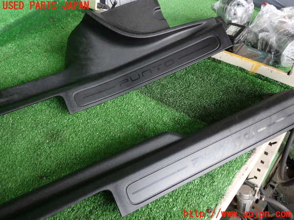 2UPJ-9233527740]フィアット・プントエヴォ(199144)スカッフプレート 中古_2