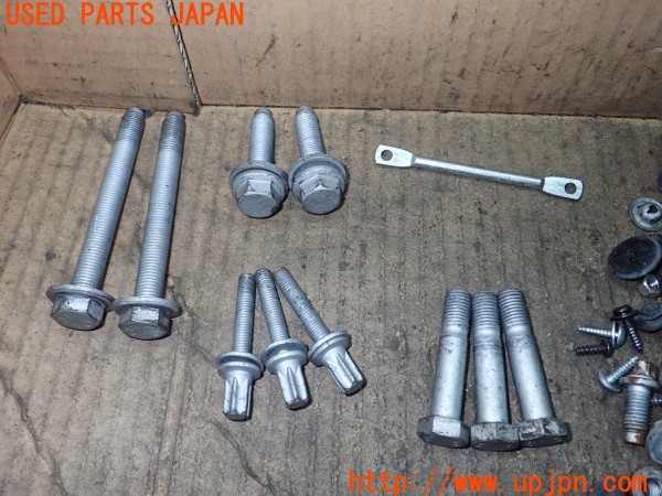 3UPJ=9233530720]BMW 116i(UE16 E87)ネジ・ナット・ステー類 セット ジャンク_2