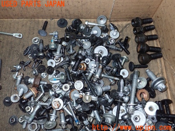 3UPJ=9233530720]BMW 116i(UE16 E87)ネジ・ナット・ステー類 セット ジャンク_4