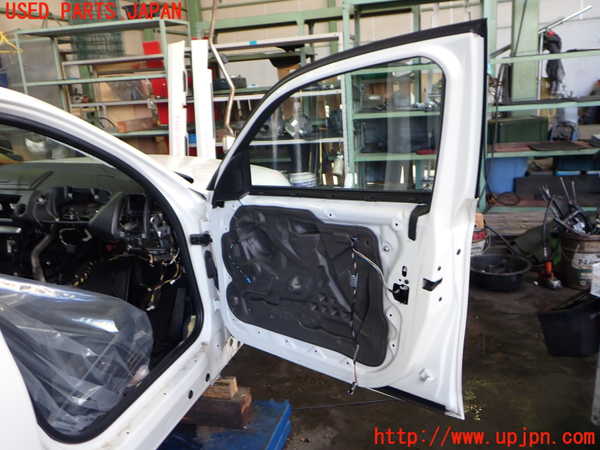 2UPJ-9233531230]BMW 116i E87(UE16)右前ドア 中古 PILKINGTON M3236 43R-001582_3