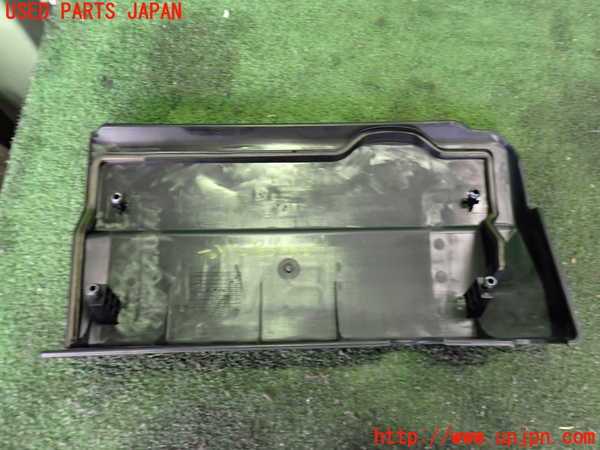 2UPJ-9233532160]BMW 116i E87(UE16)エンジンアッパーカバー 中古_2