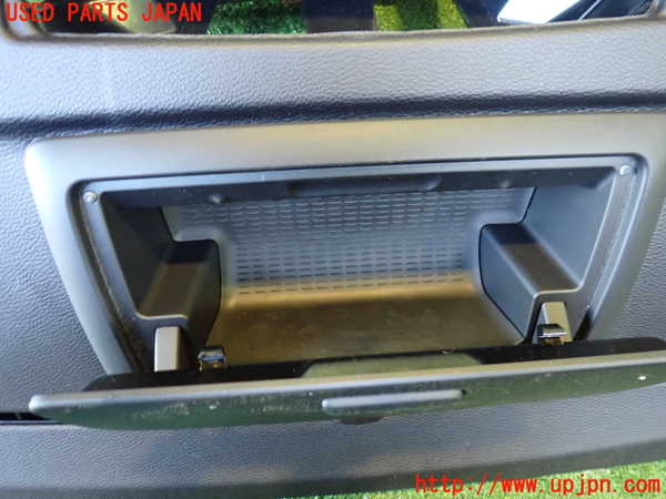 2UPJ-9233537505]BMW 116i E87(UE16)ダッシュボード 中古_4