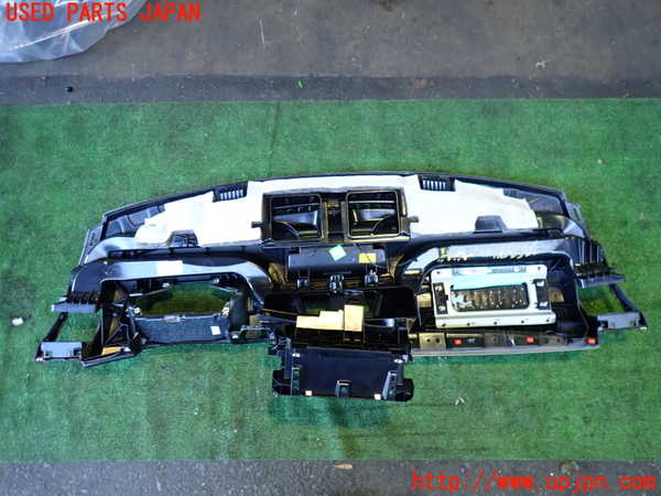 2UPJ-9233537505]BMW 116i E87(UE16)ダッシュボード 中古_5