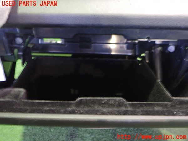 2UPJ-9233537516]BMW 116i E87(UE16)グローブボックス1 中古_4