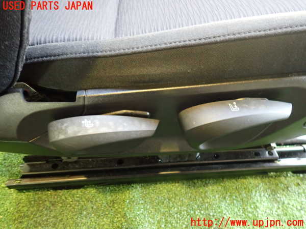 2UPJ-9233537035]BMW 116i E87(UE16)運転席シート 中古_5