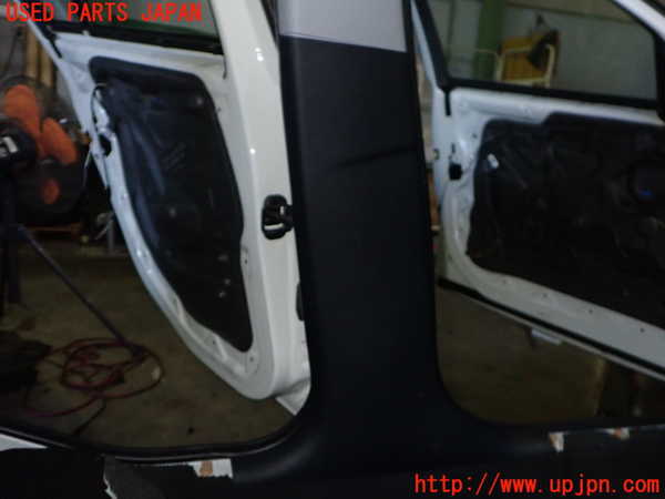 2UPJ-9233537670]BMW 116i E87(UE16)左センターピラートリム 中古_3