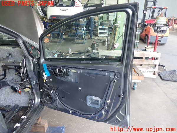 2UPJ-9233541230]ノート e-POWER NISMO(HE12)右前ドア (43R-00011) 中古_5