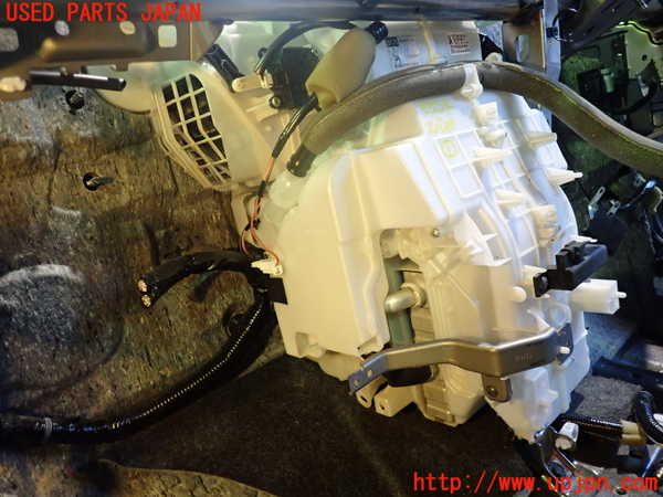 2UPJ-9233546081]ノート e-POWER NISMO(HE12)エバポレーター1 中古_2