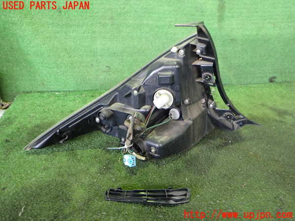 2UPJ-9233551530]CR-Z(ZF1)右テールランプ 中古_3