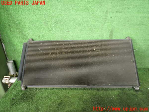 2UPJ-9233556031]CR-Z(ZF1)エアコンコンデンサー1 中古_2