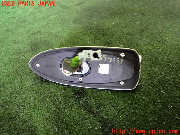 2UPJ-9233556550]CR-Z(ZF1)アンテナ 中古_3