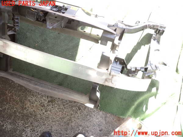 2UPJ-9233561041]ベンツ A180(169032)(169)コアサポート 中古_3