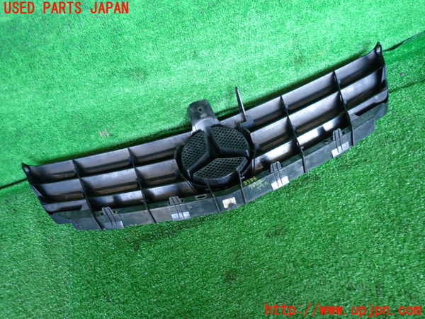 2UPJ-9233561050]ベンツ A180(169032)(169)ラジエターグリル 中古_4
