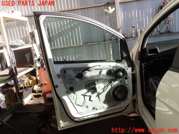 2UPJ-9233561260]ベンツ A180(169032)(169)左前ドア 中古(43R-001582 M324)_4