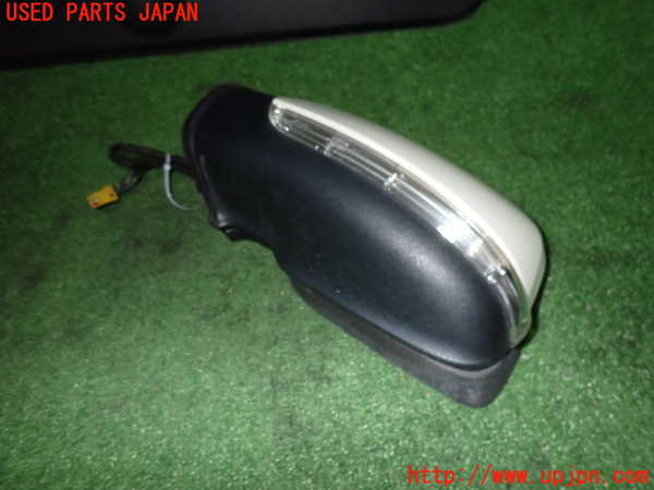 2UPJ-9233561212]ベンツ A180(169032)(169)左ドアミラー 中古_2