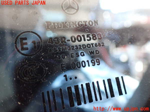 2UPJ-9233561382]ベンツ A180(169032)(169)左クォーターガラス 中古(43R-001583 M3232)_2