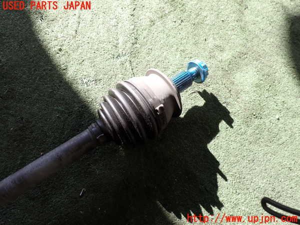 2UPJ-9233564010]ベンツ A180(169032)(169)右フロントドライブシャフト 中古_2