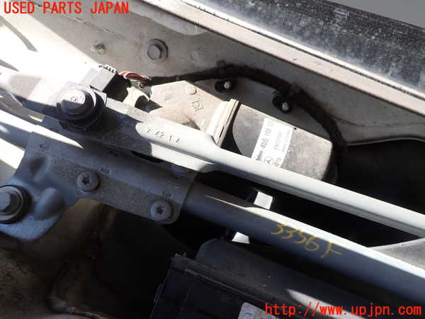 2UPJ-9233566770]ベンツ A180(169032)(169)フロントワイパーモーター 中古_2