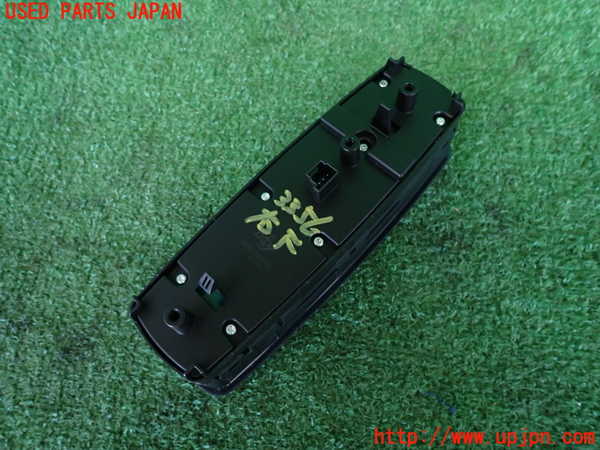 2UPJ-9233566240]ベンツ A180(169032)(169)右前パワーウィンドウスイッチ 中古_2
