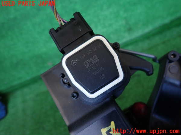 2UPJ-9233566382]ベンツ A180(169032)(169)センサー2 中古_3