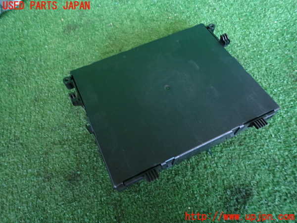 2UPJ-9233566146]ベンツ A180(169032)(169)コンピューター1 (Sam Control Module Fuse Box) 中古_2