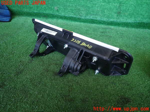 2UPJ-9233567870]ベンツ A180(169032)(169)助手席側エアバッグカバー 中古_2