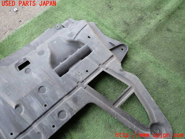 2UPJ-9233572170]フィアット・500(31209)エンジンアンダーカバー 中古_2