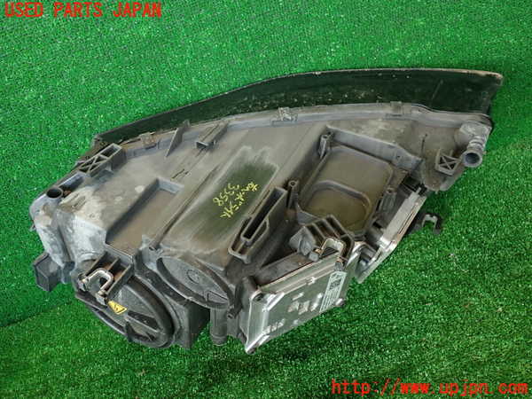 2UPJ-9233581130]アウディ・A4(8KCDN)右ヘッドライト HID 中古_4