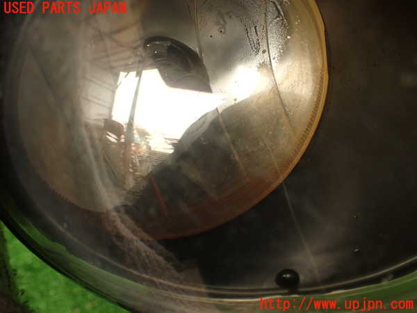 2UPJ-9233581180]アウディ・A4(8KCDN)右フォグ 中古_3