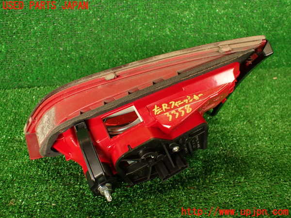 2UPJ-9233581552]アウディ・A4(8KCDN)左リアフィニッシャー 中古_4