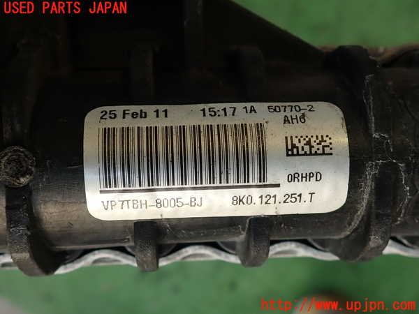 2UPJ-9233582321]アウディ・A4(8KCDN)ラジエーター1 中古_5